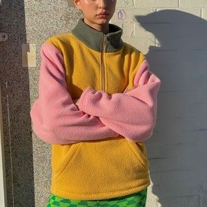 Lisa Says Gah Pullover